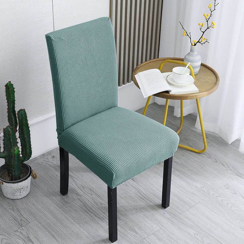 Chair covers – give an old chair a new and fresh look instantly!