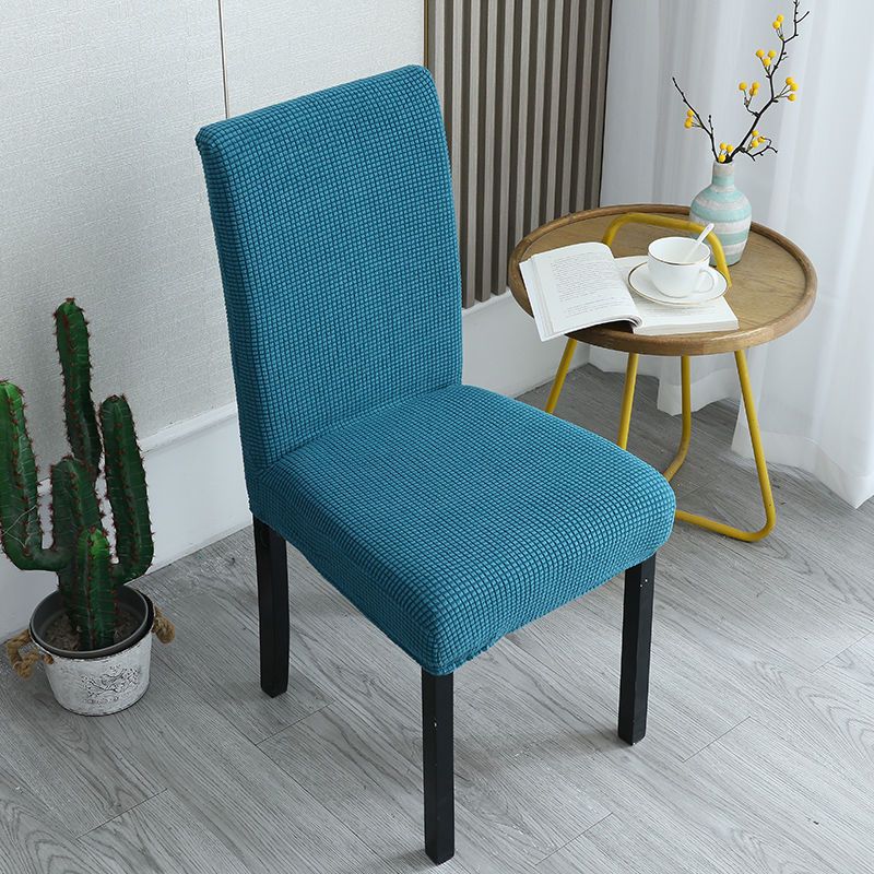 Chair covers – give an old chair a new and fresh look instantly!